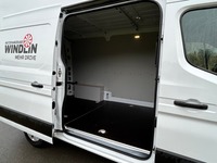 WIND191_2594442 vehicle image