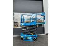 BISC10471_2736210 vehicle image