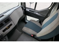 DOLD2821_2809189 vehicle image