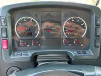 AGRO3463_2960073 vehicle image