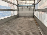 STUD177_2641327 vehicle image