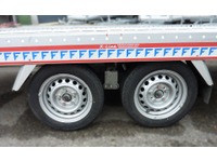 HRB7528_2818665 vehicle image