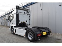 TOC1273_2766270 vehicle image