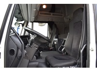 TOC1273_2766270 vehicle image