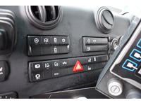 TOC1273_2724771 vehicle image