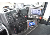 TOC1273_2724771 vehicle image