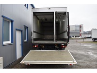 TOC1273_2821079 vehicle image