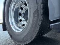 ZELJ895_2776769 vehicle image