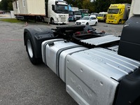 SAHT8627_2736378 vehicle image