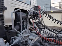 0571025 vehicle image