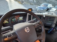 0571025 vehicle image