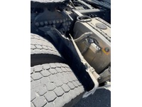 FLUR7309_2970230 vehicle image