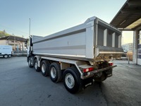 THOM6454_2859980 vehicle image