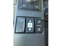 THOM6454_2859980 vehicle image