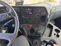AGRO3463_2718381 vehicle image