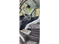 0551025 vehicle image