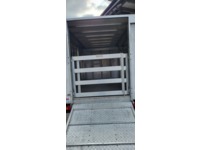 0551025 vehicle image