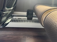 INTE10658_2871835 vehicle image