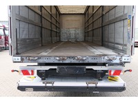 DOLD2821_2988864 vehicle image