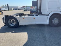 FLUR7309_2970230 vehicle image