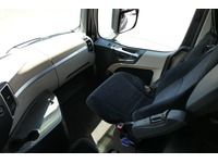 DOLD2821_3016561 vehicle image