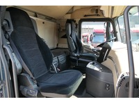 DOLD2821_3016561 vehicle image