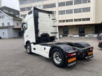 PREI272_2772273 vehicle image