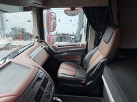 UNIK8334_2768920 vehicle image