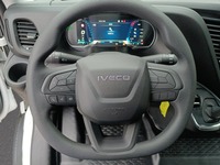 FLAA9869_2785819 vehicle image