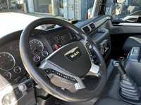 SAUR7607_2724457 vehicle image