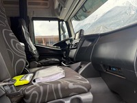 TOLA8240_2888723 vehicle image