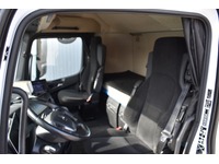 TOC1273_2845244 vehicle image