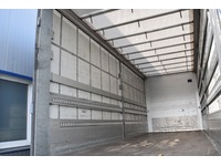 TOC1273_2845244 vehicle image