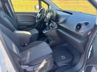 AT209470_2828746 vehicle image