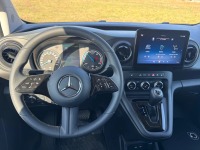 AT209470_2828746 vehicle image