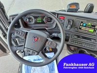 HUTT218_2776921 vehicle image