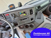 HUTT218_2776921 vehicle image