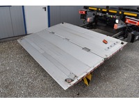 TOC1273_3046753 vehicle image