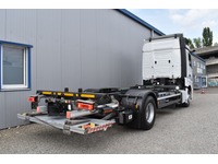 TOC1273_3046753 vehicle image