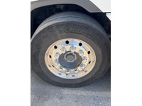 INTG9387_2901086 vehicle image