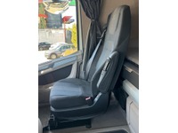 INTG9387_2901086 vehicle image