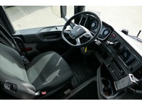 DOLD2821_2761649 vehicle image