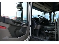 DOLD2821_2761649 vehicle image