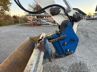 UNIK8334_2749348 vehicle image