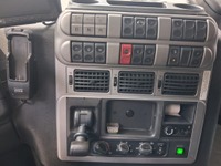 RARO1486_2981314 vehicle image