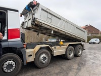 TOLA8240_2772997 vehicle image