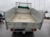 STUD177_2765252 vehicle image