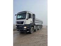 0085026 vehicle image