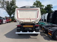 UNIK8334_2964585 vehicle image