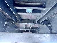 MBTR124_2709977 vehicle image